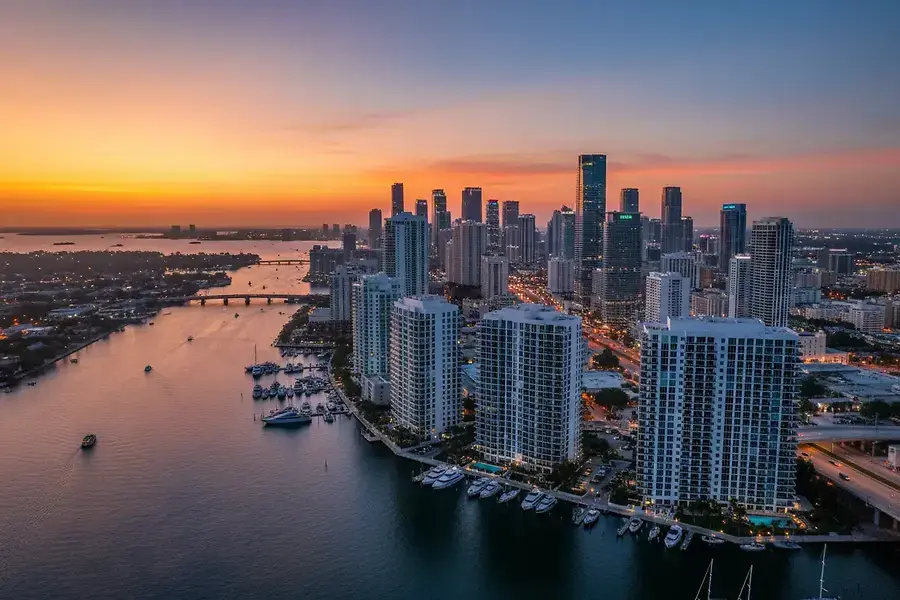 Waterfront vs. Urban Living: Choosing Your Perfect Miami Neighborhood