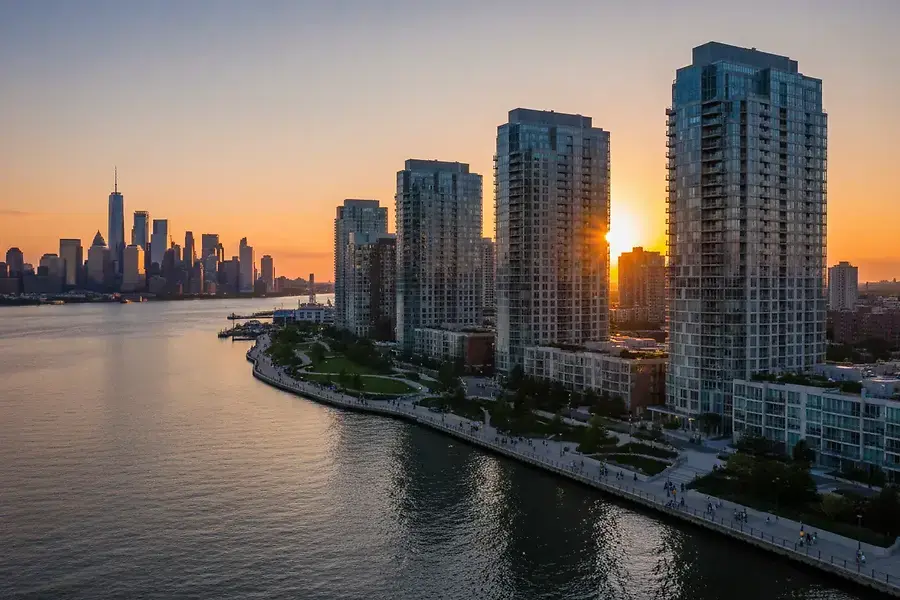 Edgewater Waterfront Properties: Investment Potential for 2025