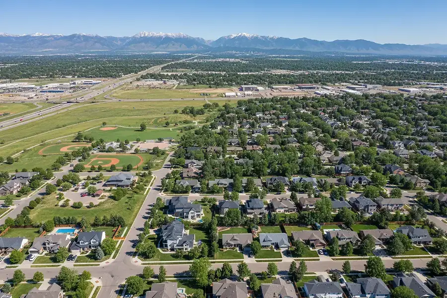 South Denver Metro Real Estate: Navigating the Market from Highlands Ranch to Castle Rock