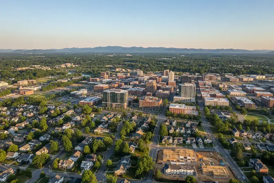 Hickory Real Estate Market: Investment Opportunities in 2025