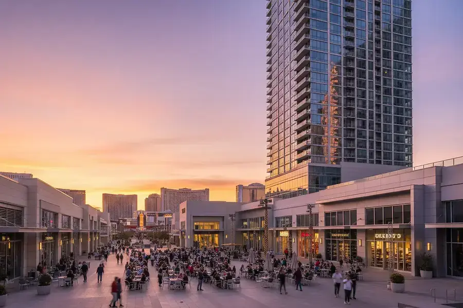 Las Vegas Mixed-Use Properties: Residential-Commercial Investment Guide