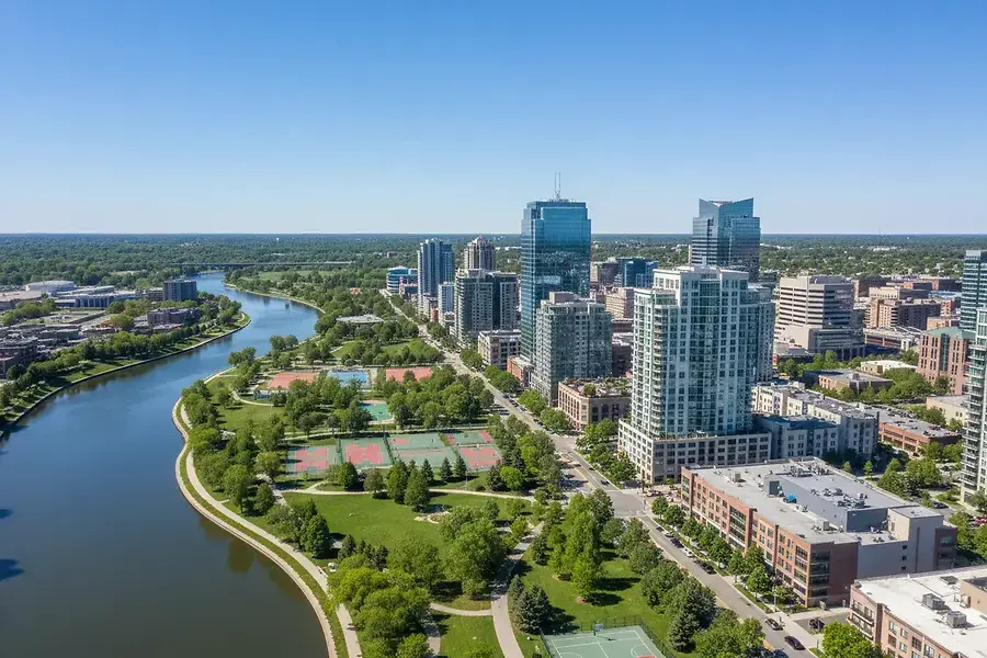 Finchburg Real Estate Market Guide: Smart Buying and Selling Strategies