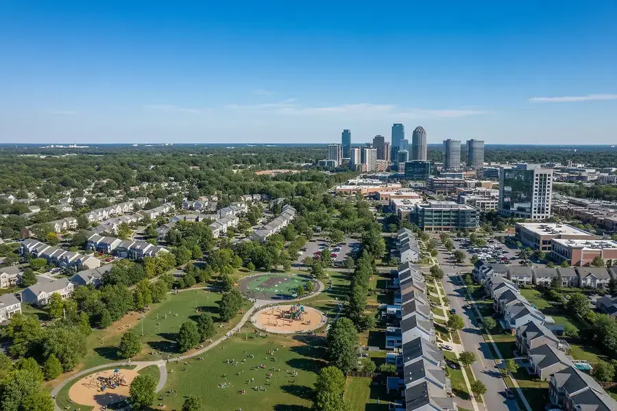 Investing in Huntingdon Valley: Residential and Commercial Opportunities