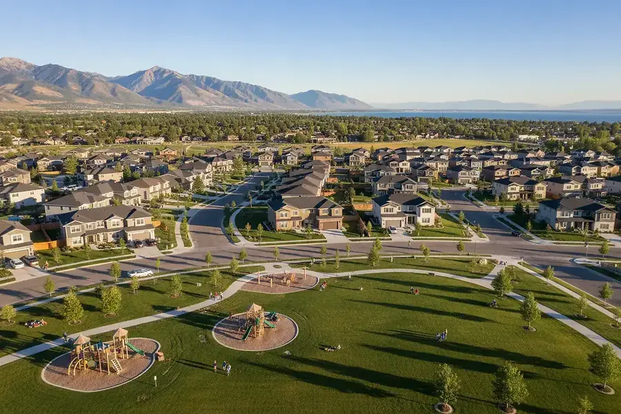 Orem's Residential Market Surge: Buyer's Guide to Growing Neighborhoods