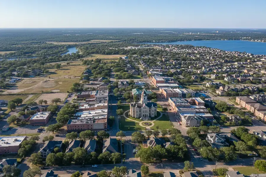 Granbury Real Estate Market: Investment Opportunities for 2025