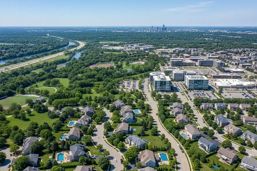 Avon's Real Estate Market: Residential and Commercial Opportunities