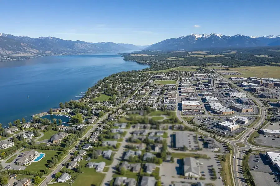 Choosing Between Residential and Commercial Real Estate in Flathead Valley