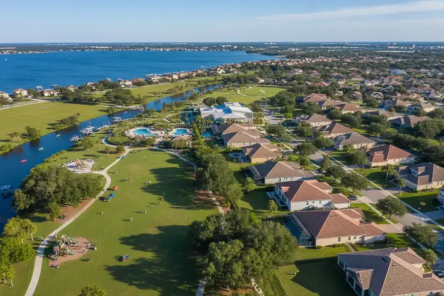 Tampa Bay South Shore: Your Guide to Affordable Family Living